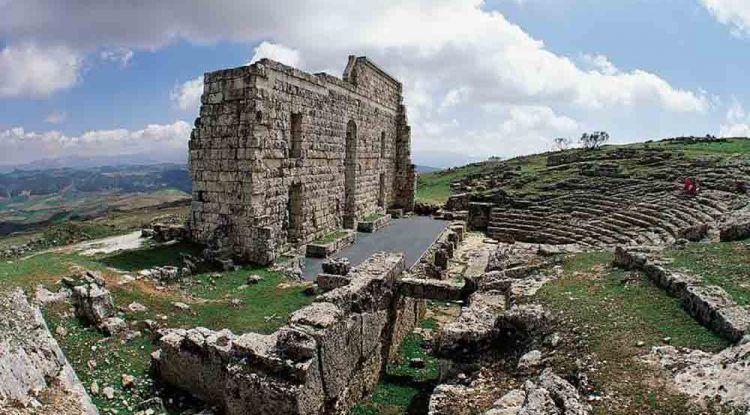 Viaje en familia a la época romana en Acinipo (Ronda)