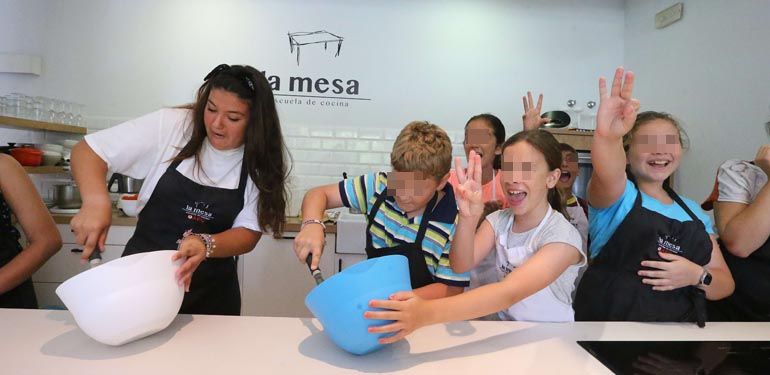 Campamento de cocina para niños en Semana Santa con La Mesa Málaga