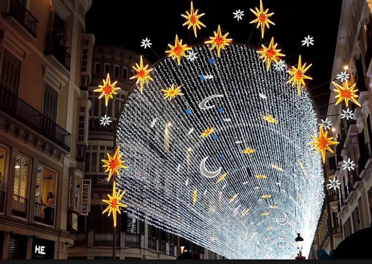 Fiesta infantil en Calle Larios con la inauguración del alumbrado de Navidad en Málaga