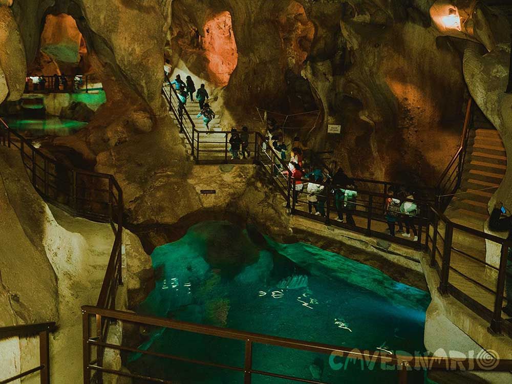 Descubre la Prehistoria en familia con Cavernario en la Cueva del Tesoro (Rincón de la Victoria)