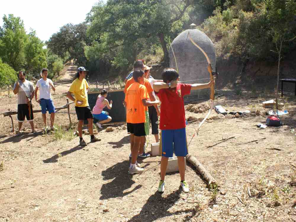 Campamento de verano para niños con naturaleza y deporte en el Molino de Madaura