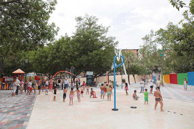 Marbella inaugura un nuevo parque con juegos acuáticos para niños
