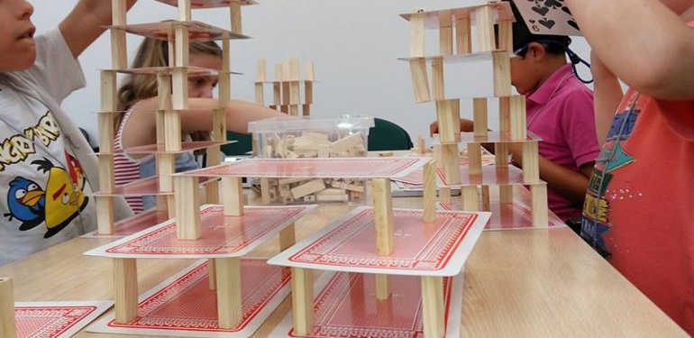 Taller de arquitectura para niños gratis en Villanueva del Rosario