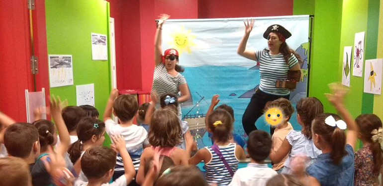Cuentacuentos gratis en inglés para niños con Kids&Us en Las Chapas (Málaga)