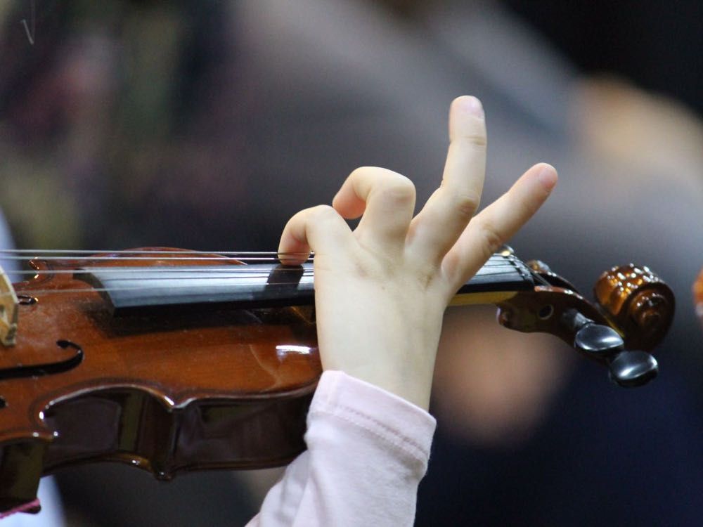 Taller para peques en familia: aprende a tocar el violín con el Método Suzuki