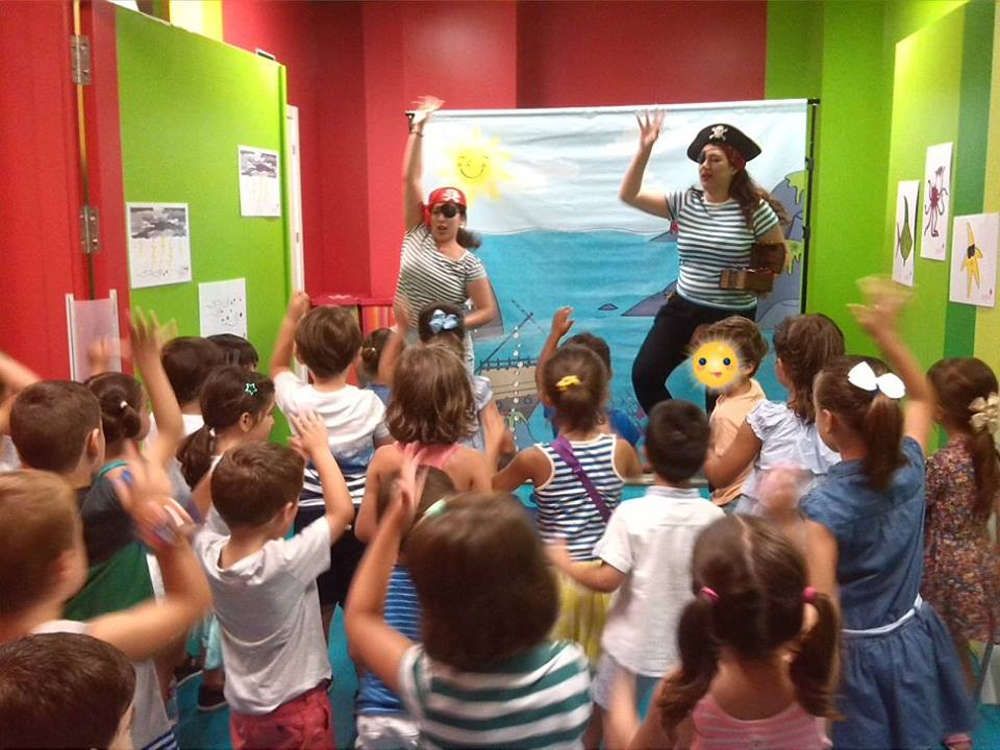 Cuentacuentos gratis en inglés para niños con Kids&Us en Cruz de Humilladero (Málaga)