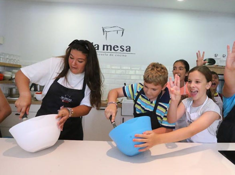 Cocina para niños en Semana Blanca con el campamento de La Mesa Málaga