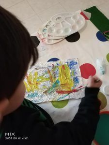 Manualidades infantiles: cómo crear tu propio lienzo personalizado