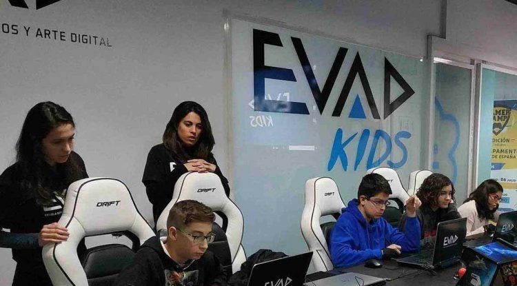 Aprende a crear tu propio videojuego con EVAD KIDS