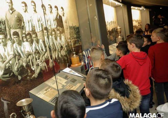 Visita con niños el estadio de fútbol La Rosaleda y el museo del Málaga CF