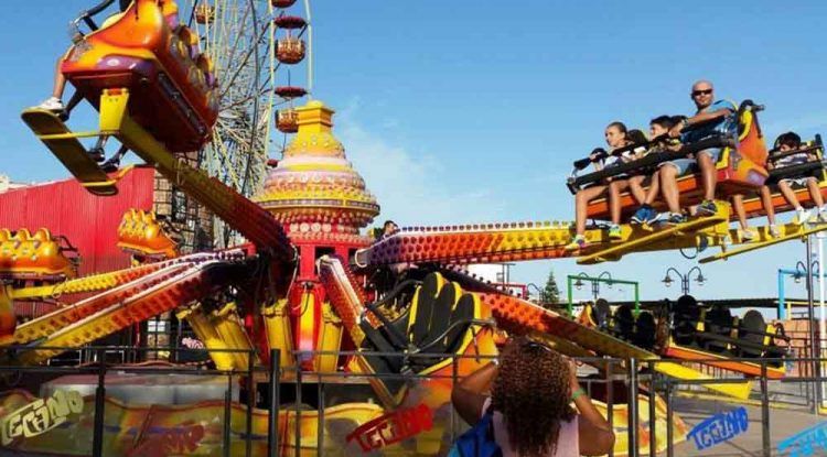 Disfruta con niños en el parque de atracciones y espectáculos Tivoli World (Benalmádena)