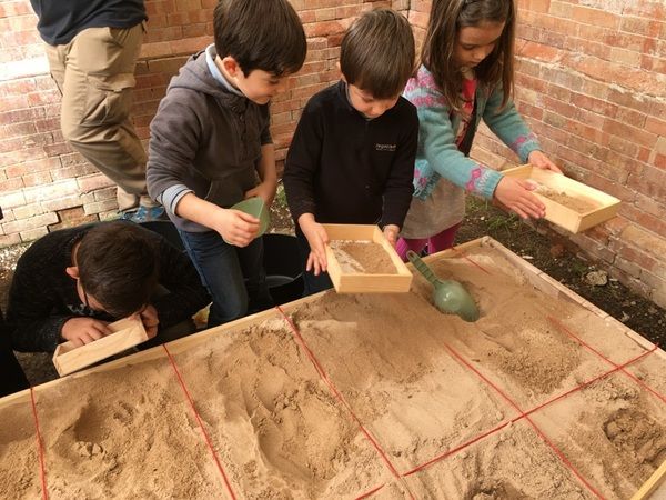 Taller infantil de arqueología en La Térmica, Málaga