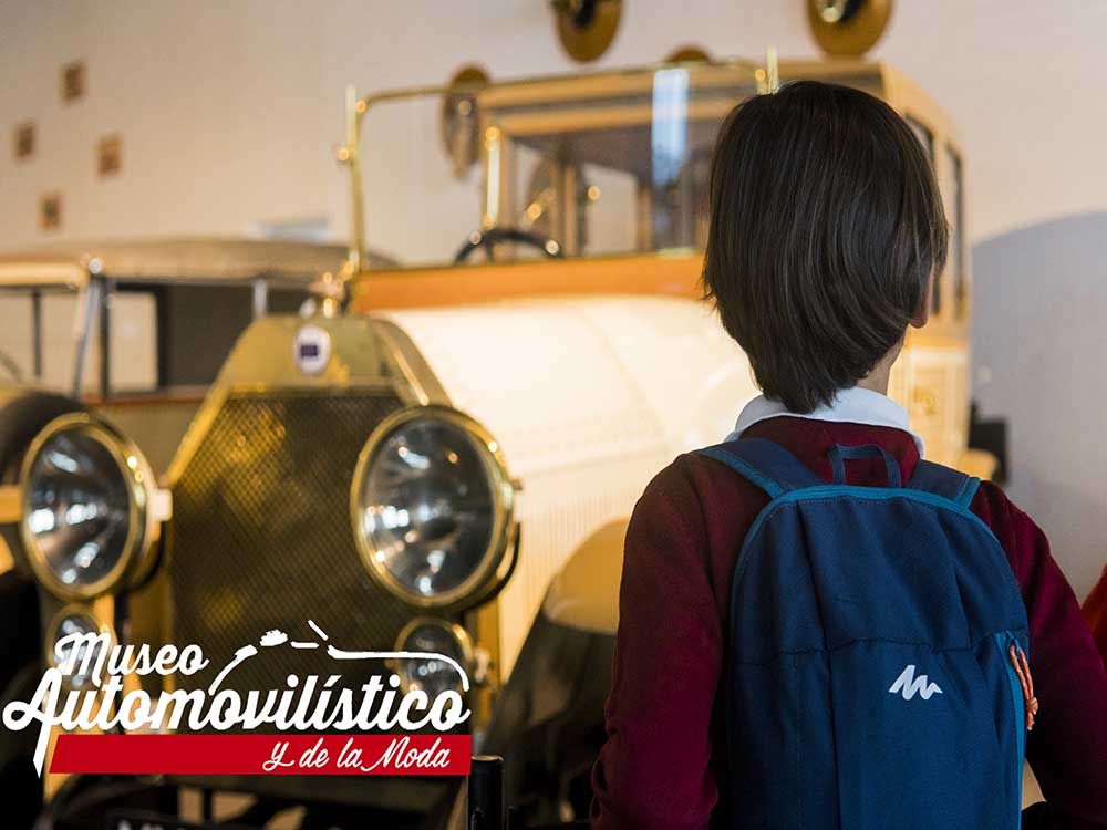Talleres educativos los sábados de enero a marzo en el Museo Automovilístico de Málaga