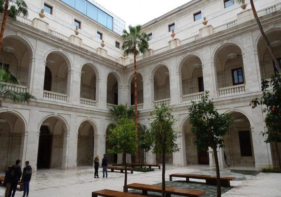 Visita guiada y taller gratis para niños en el Museo de Málaga