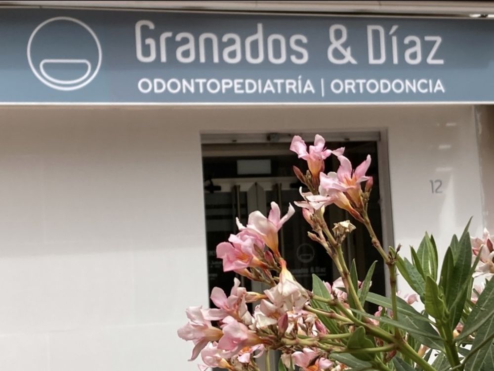 Clínica dental para niños y adolescentes en Málaga con Granados & Díaz