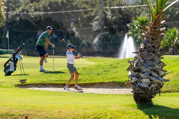 Los diez mejores campos de golf para visitar con niños en Málaga provincia