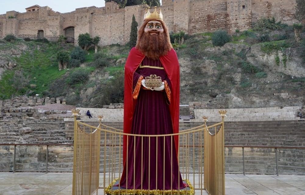 Figuras gigantes de los Reyes Magos vuelven al Centro Histórico y los buzones reales a los 11 distritos