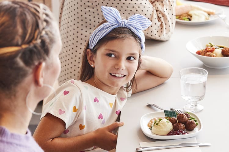 Menú infantil gratis en Ikea Málaga durante julio si eres socio de Ikea Family y pides un plato principal para adultos